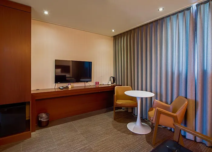Hotel Namsan Hill 3*